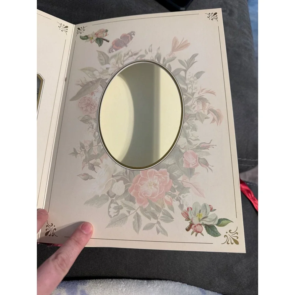 Robert Frederick‎ Family Photograph Album Vintage Floral Die Cut Frames 1999
